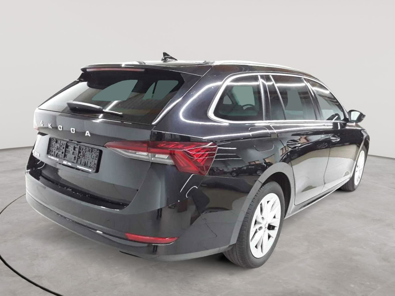 Skoda Octavia Combi 2.0 TDI DSG Style 4