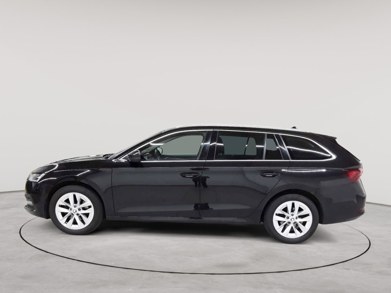 Skoda Octavia Combi 2.0 TDI DSG Style 6