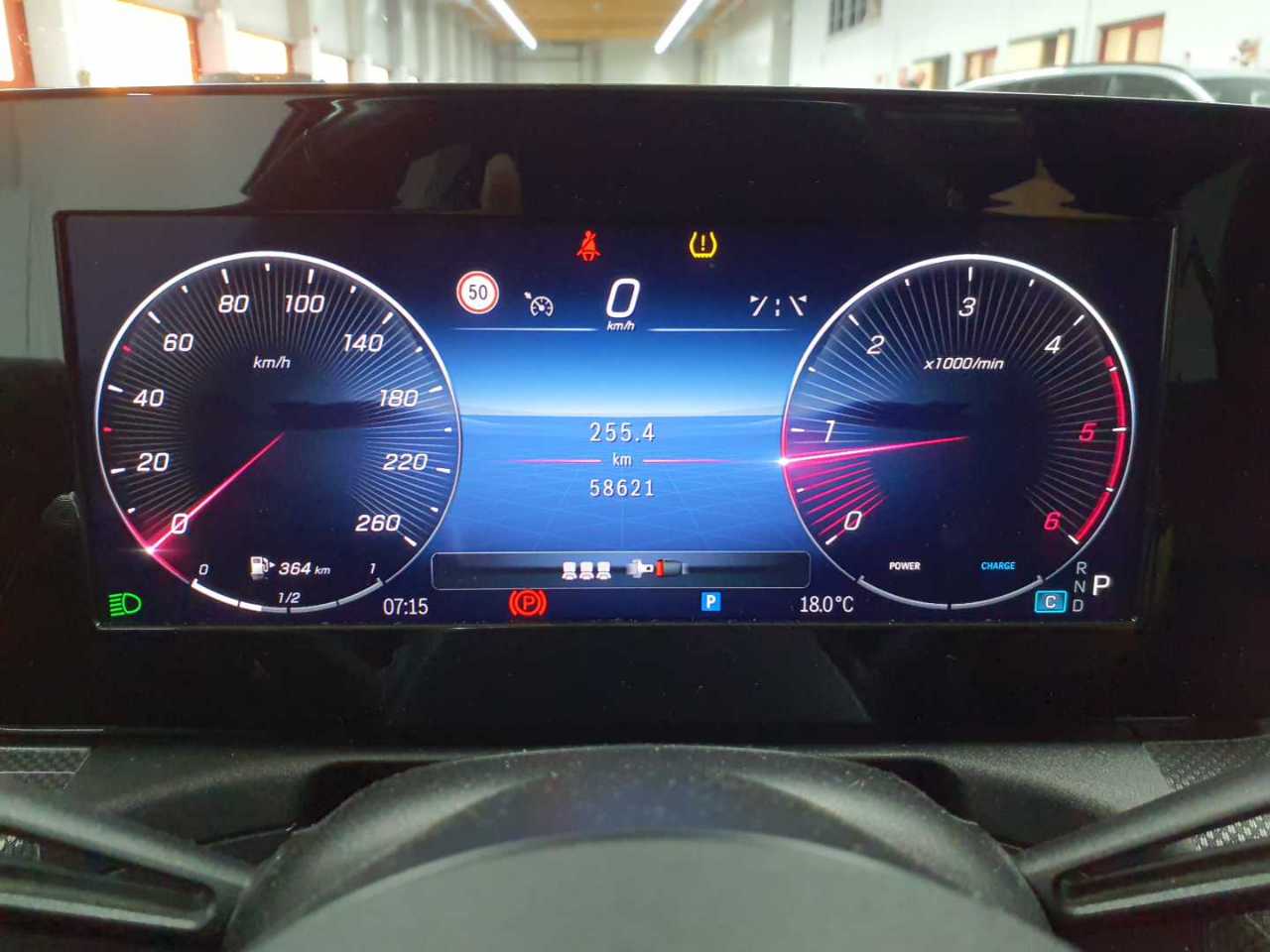 Mercedes-Benz C 200 d T 9G-TRONIC AMG Line 11