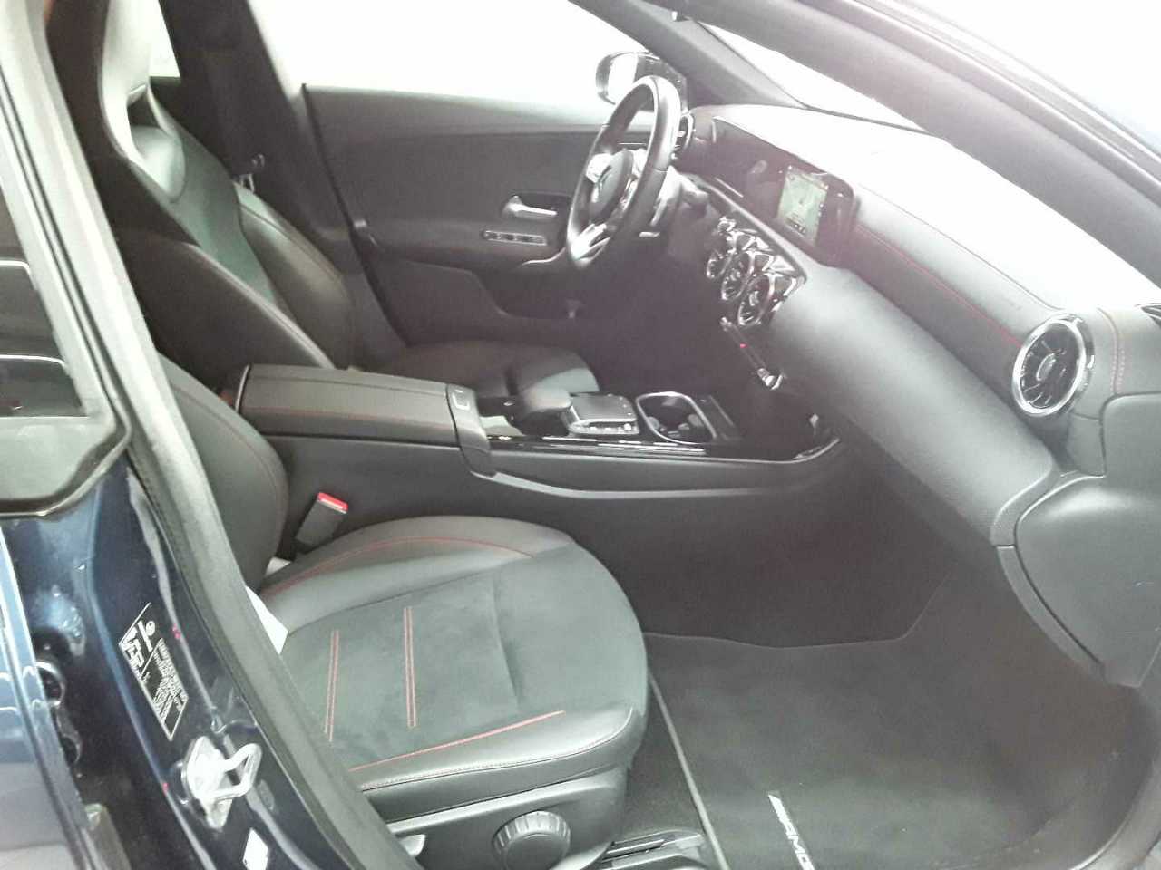 Mercedes-Benz CLA 250 Shooting Brake 7G-DCT AMG Line 8