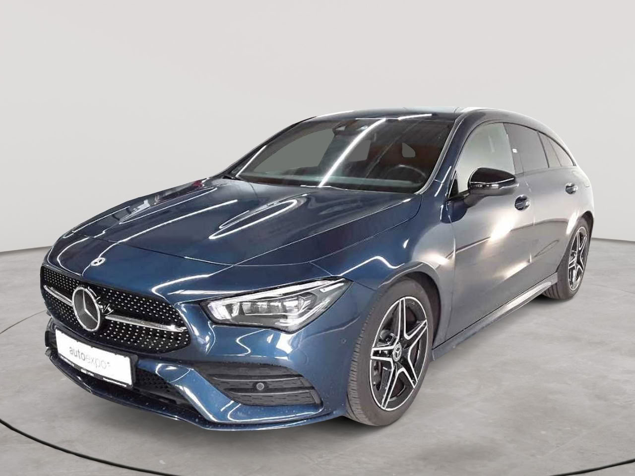 Mercedes-Benz CLA 250 Shooting Brake 7G-DCT AMG Line 2