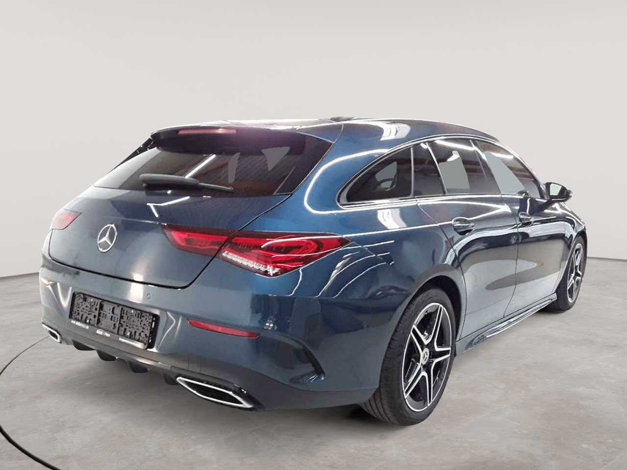 Mercedes-Benz CLA 250 Shooting Brake 7G-DCT AMG Line 4