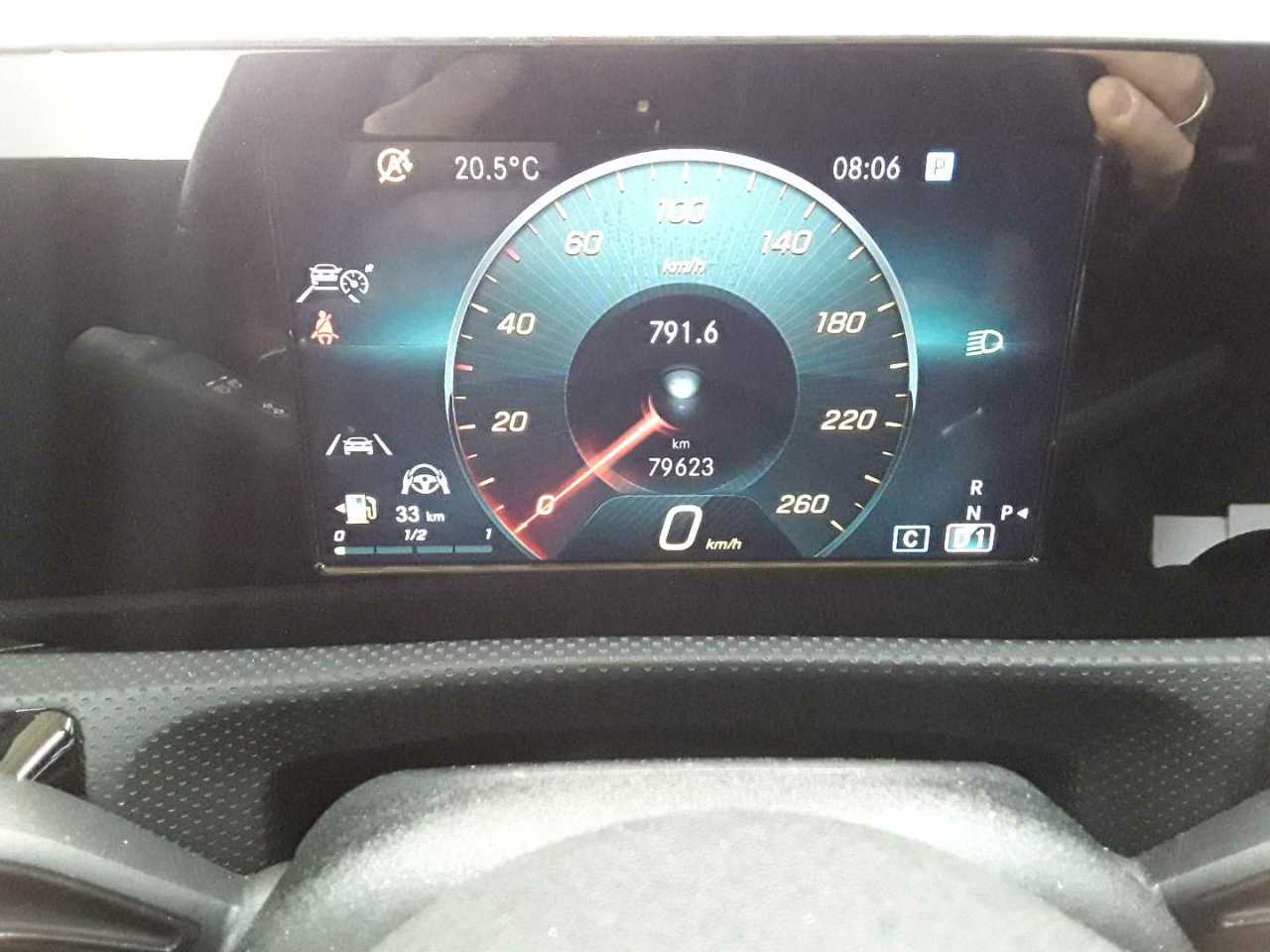 Mercedes-Benz CLA 250 Shooting Brake 7G-DCT AMG Line 11