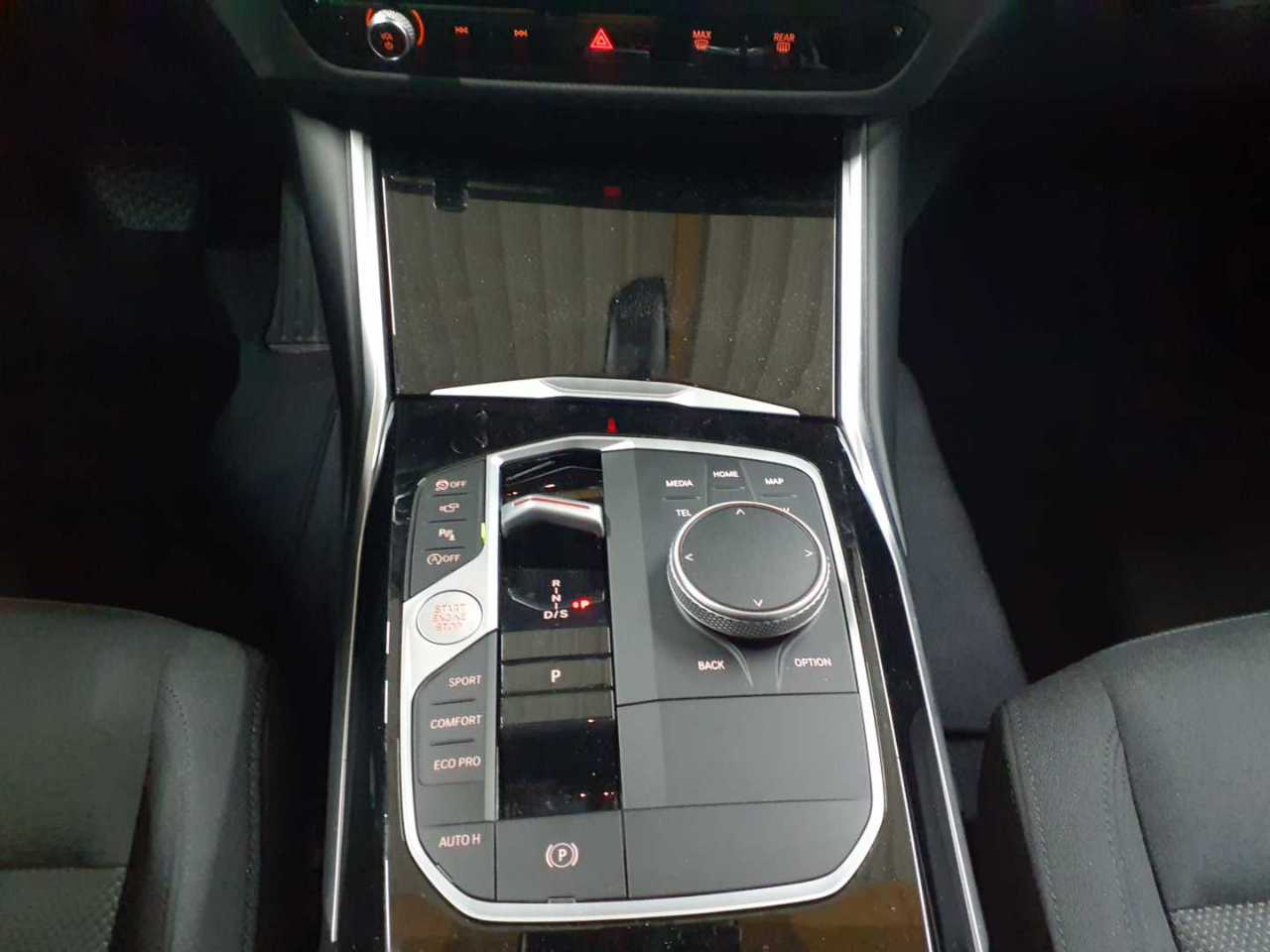 BMW 318i Touring Aut. 10