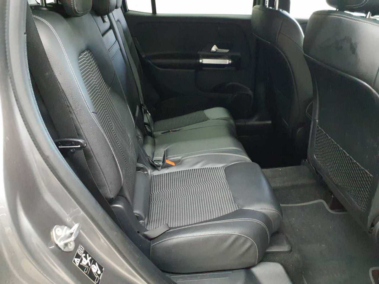 Mercedes-Benz GLB 200 7G-DCT Progressive 14