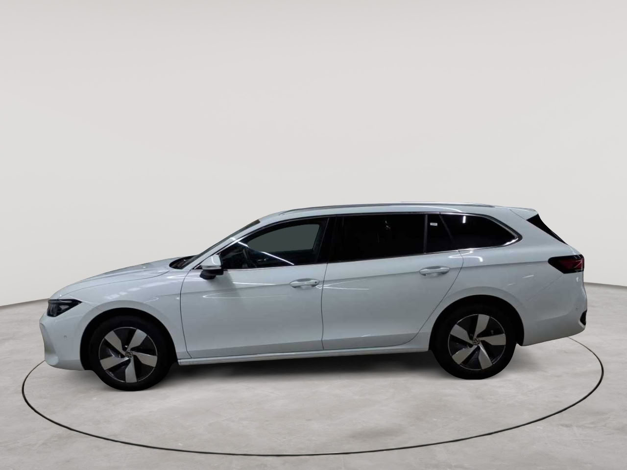 Vw Passat Variant 1.5 e-TSI OPF DSG Business 6