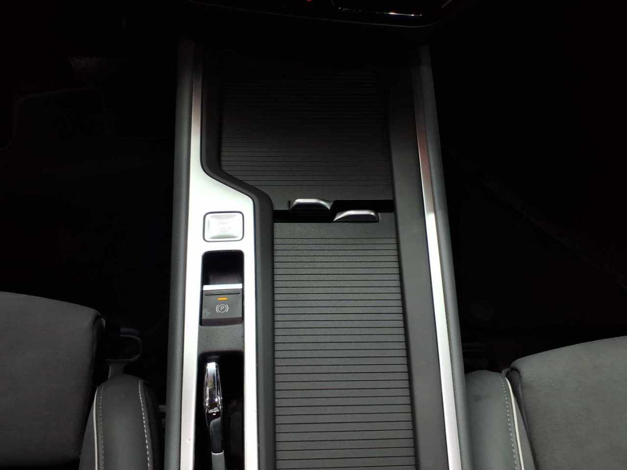 Vw Passat Variant 1.5 e-TSI OPF DSG Business 10