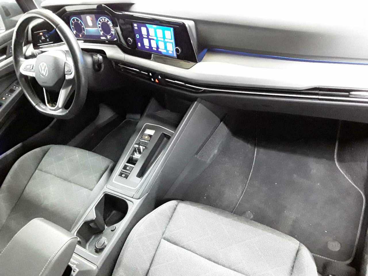 Volkswagen Golf Variant 2.0 TDI SCR DSG Life 9