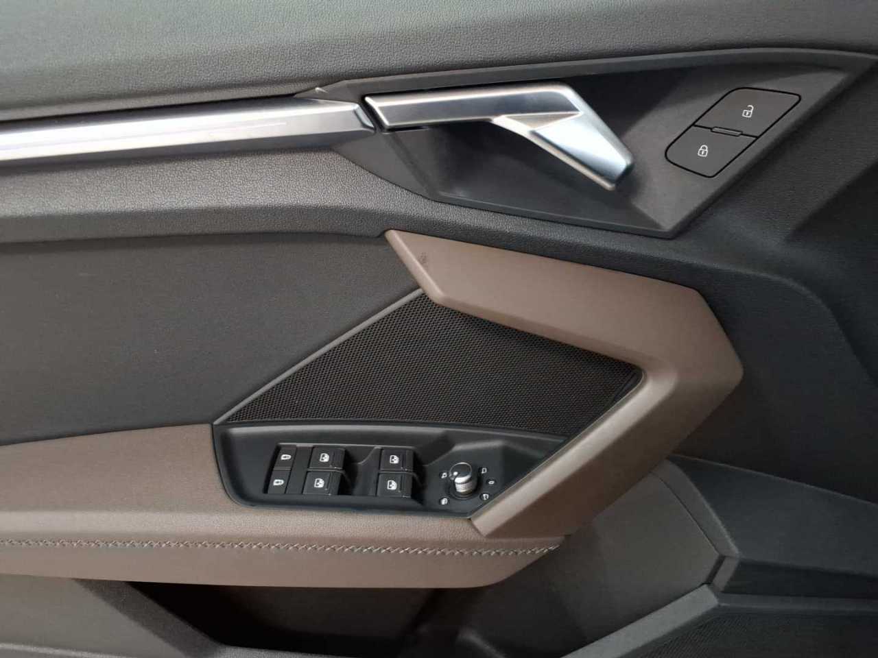 Audi A3 40 TDI Limousine quattro S tronic S line 18