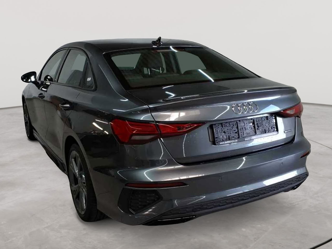 Audi A3 40 TDI Limousine quattro S tronic S line 5