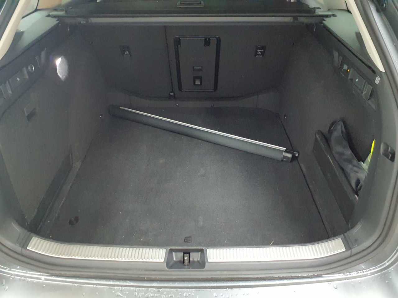 Skoda Superb Combi 2.0 TDI DSG L&K 16