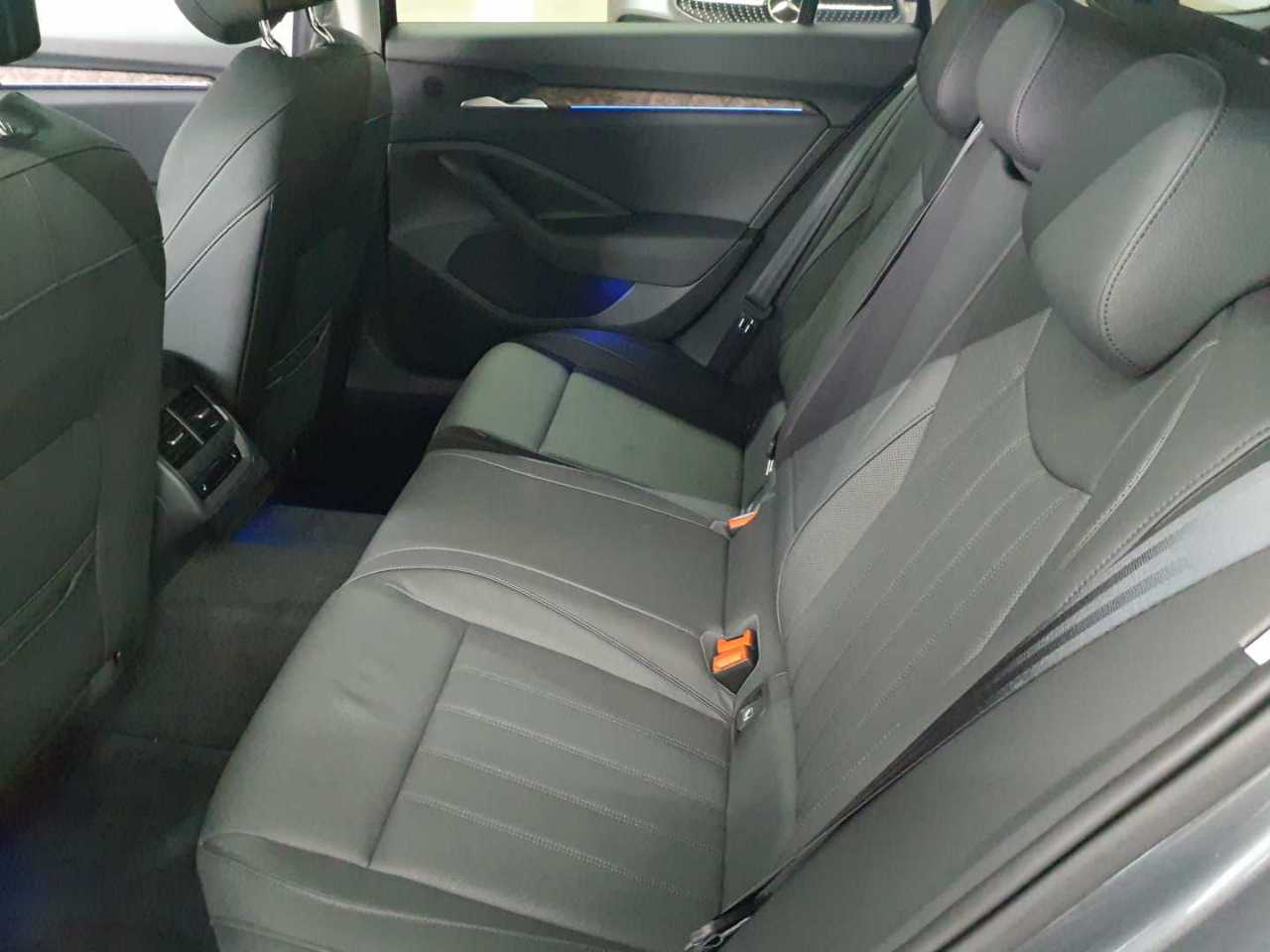 Skoda Superb Combi 2.0 TDI DSG L&K 14