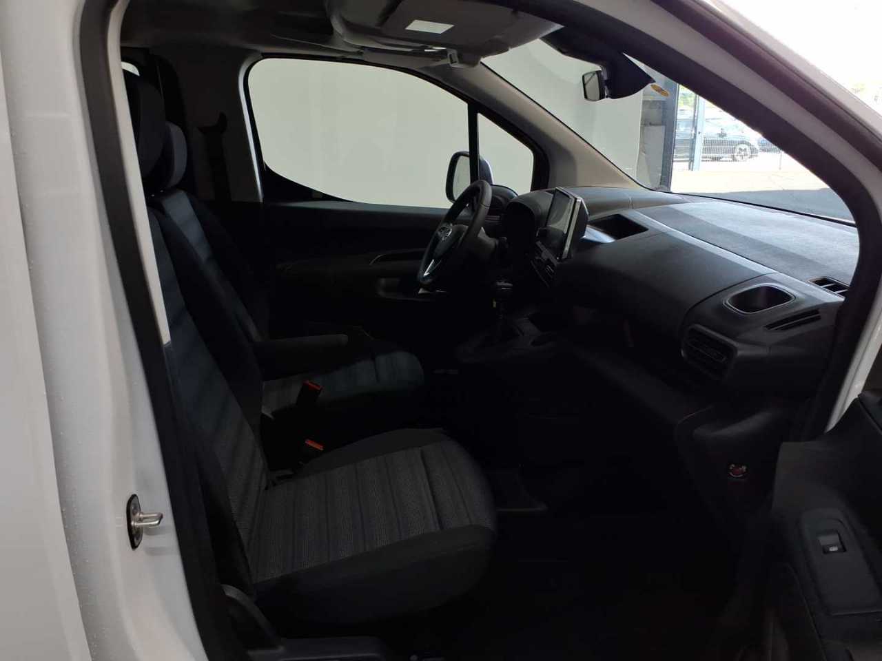 Opel Combo Life 1.2 Turbo Start/Stop Edition 8