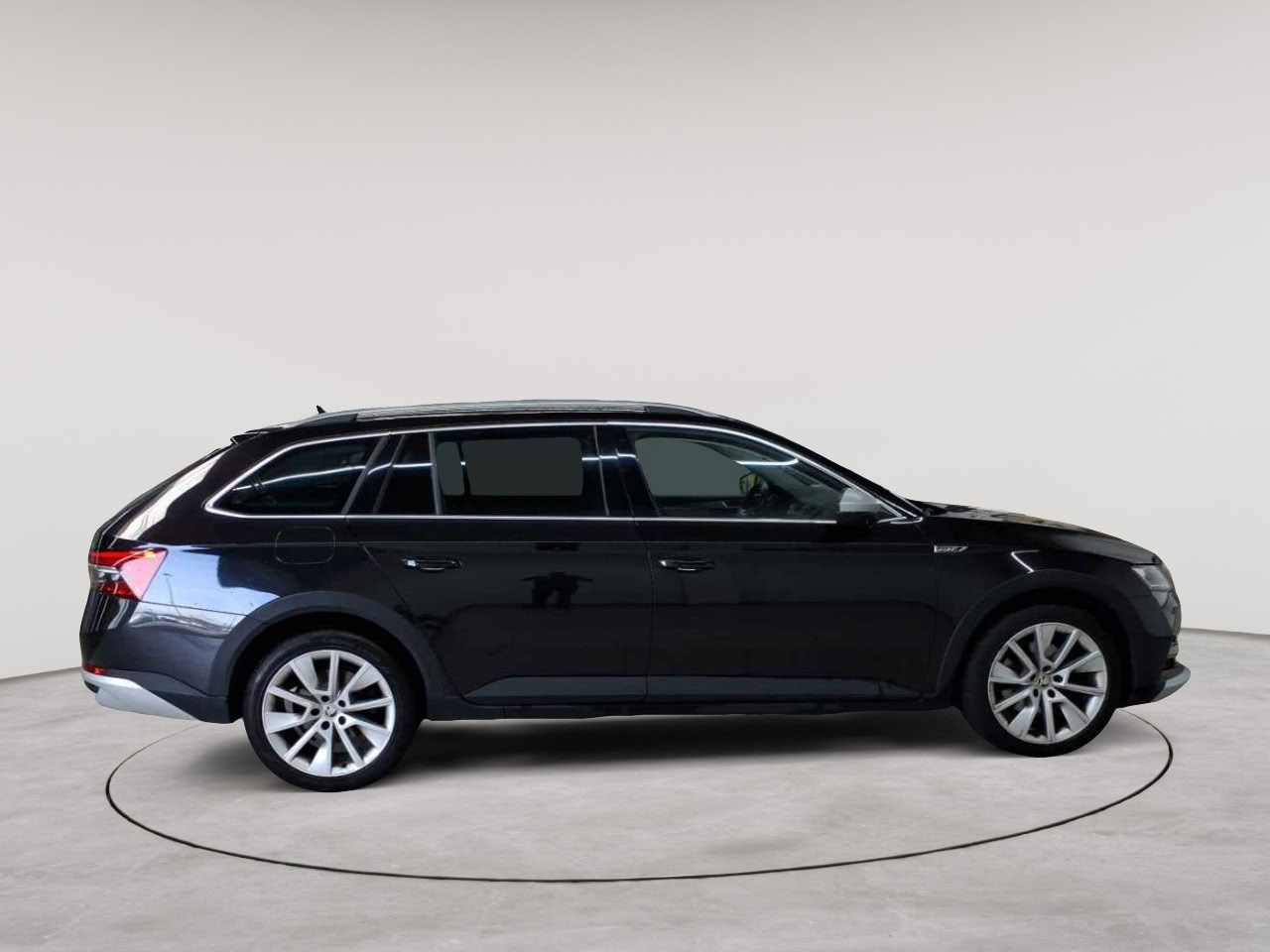 Skoda Superb Combi 2.0 TDI 4x4 DSG Scout 3