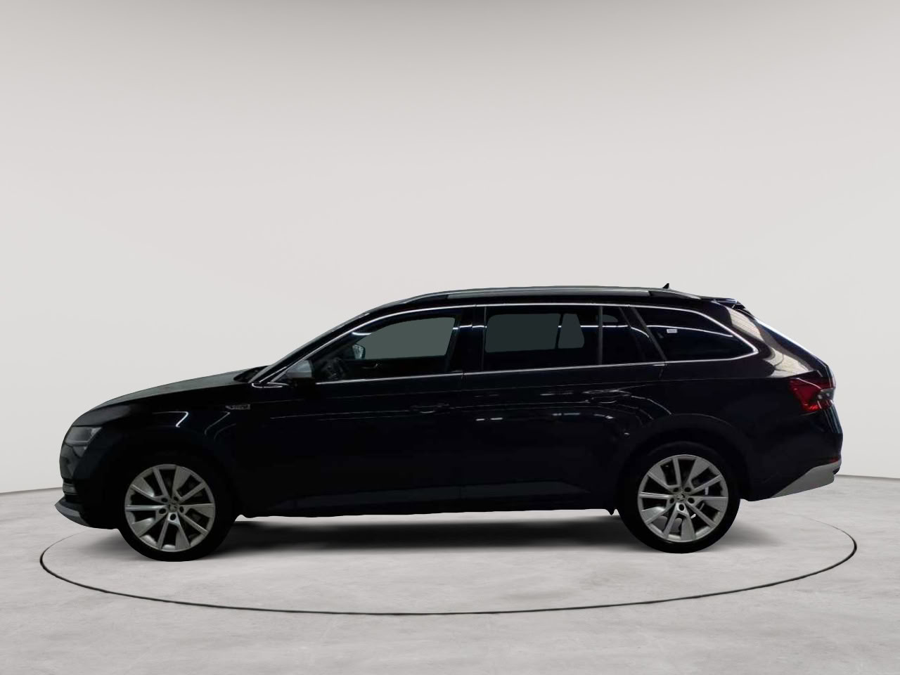 Skoda Superb Combi 2.0 TDI 4x4 DSG Scout 6