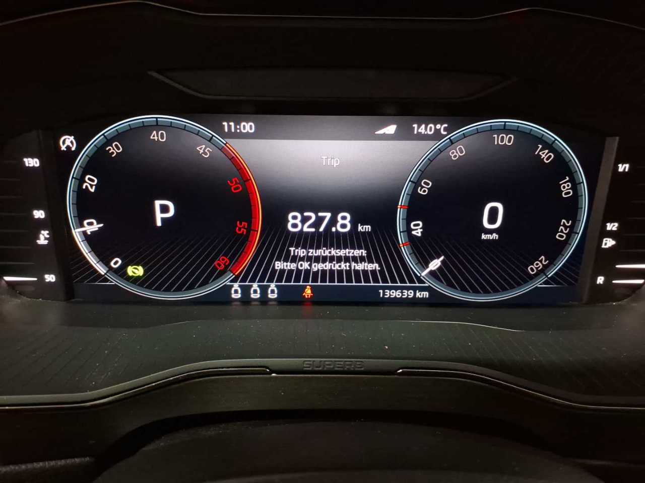 Skoda Superb Combi 2.0 TDI 4x4 DSG Scout 11