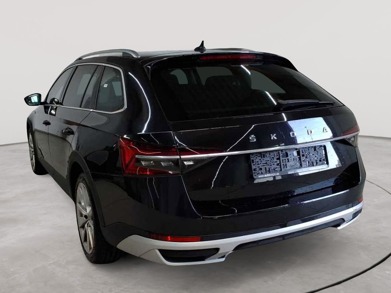 Skoda Superb Combi 2.0 TDI 4x4 DSG Scout 5