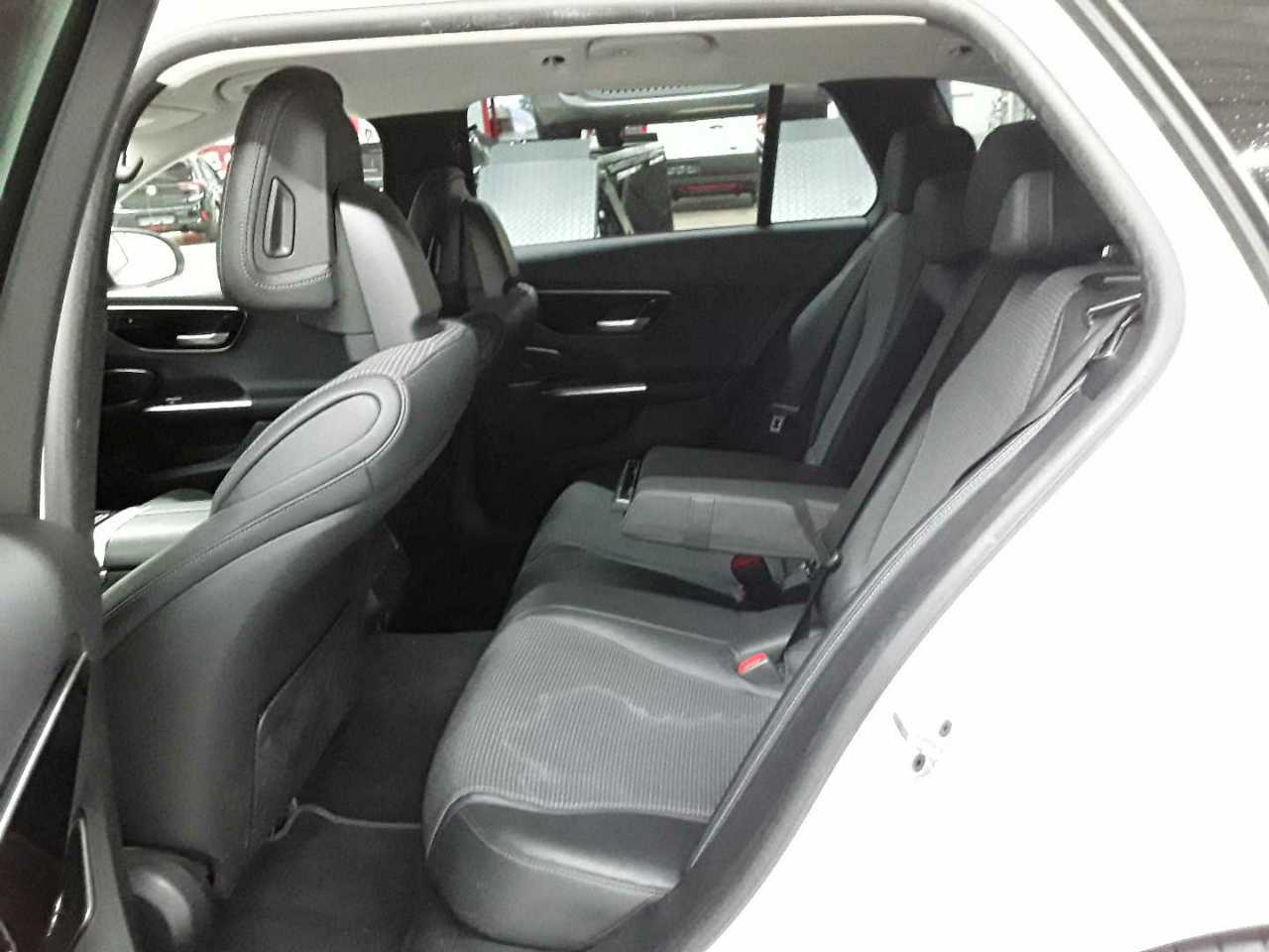 Mercedes-Benz C 200 d T 9G-TRONIC Avantgarde 13
