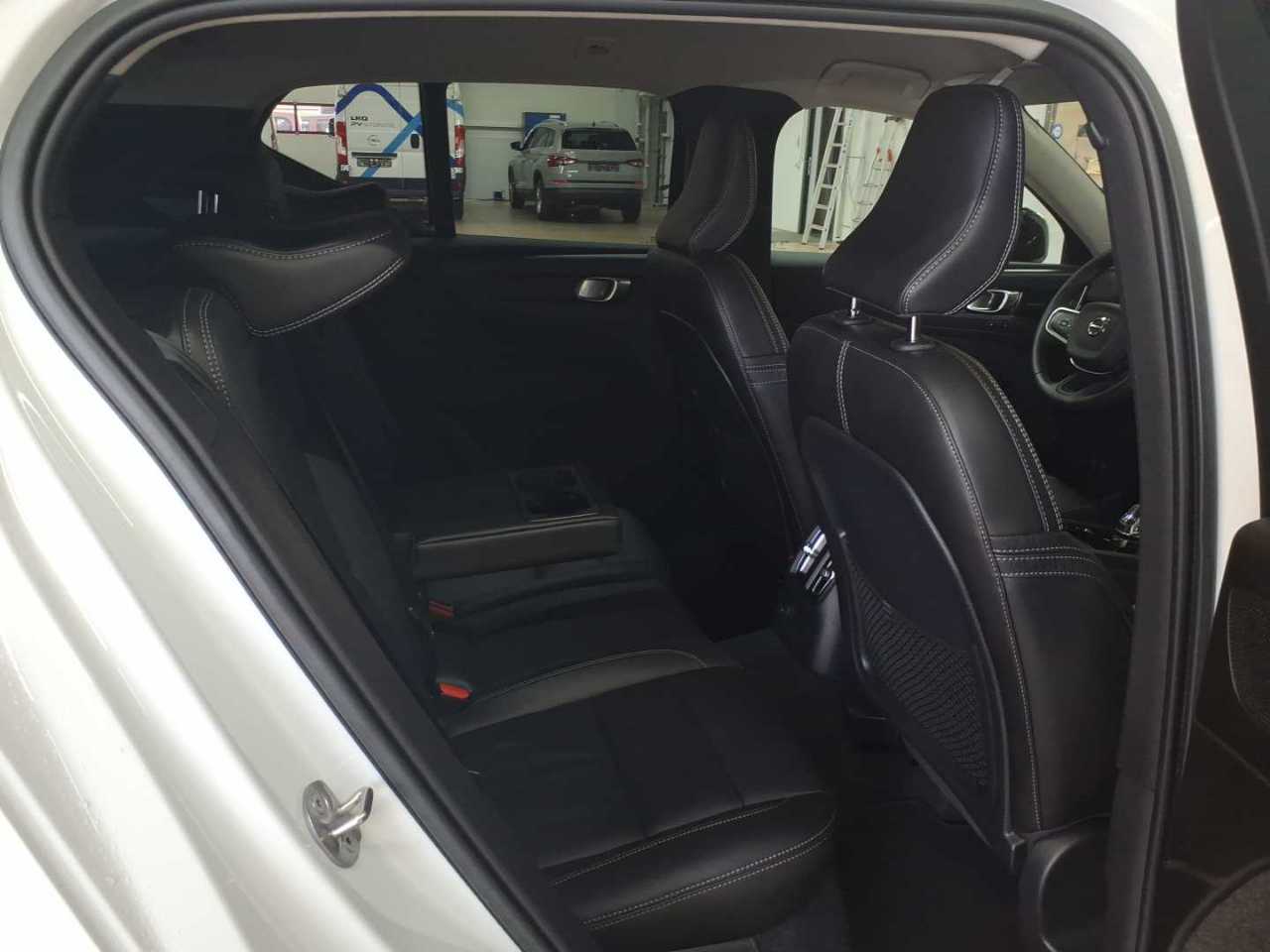 Volvo XC40 T5 Recharge DKG Plus Dark 14