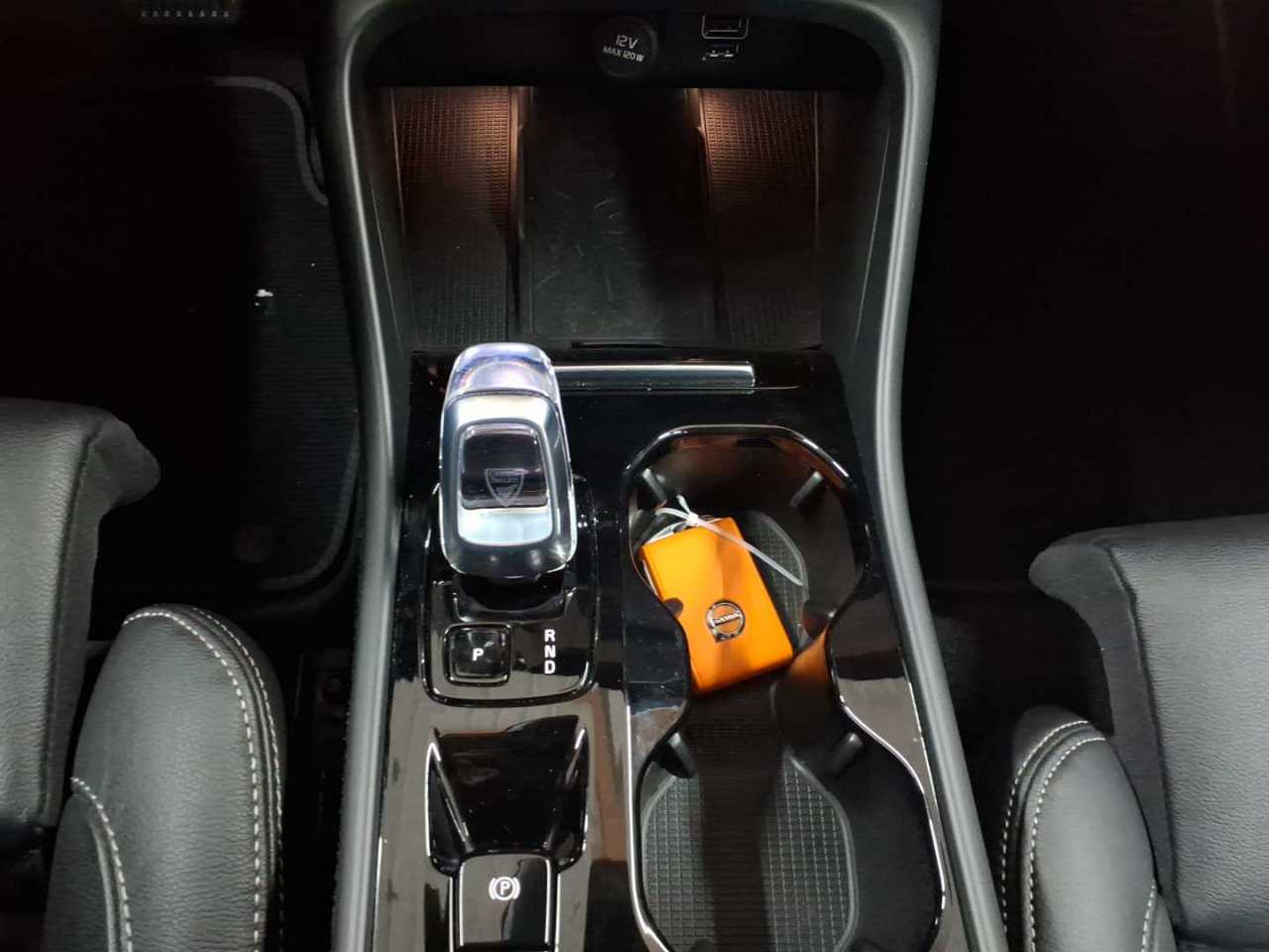 Volvo XC40 T5 Recharge DKG Plus Dark 10