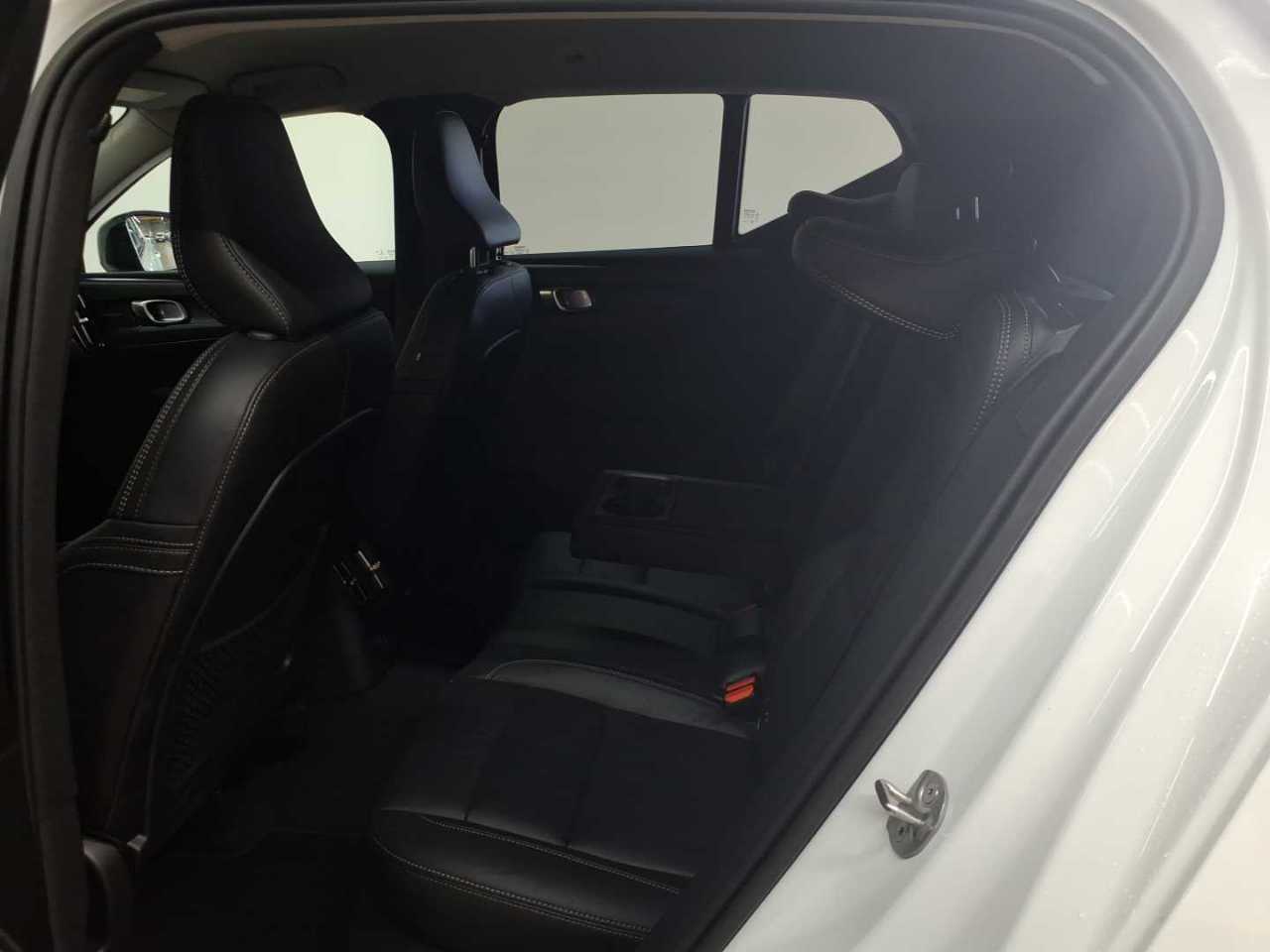Volvo XC40 T5 Recharge DKG Plus Dark 13