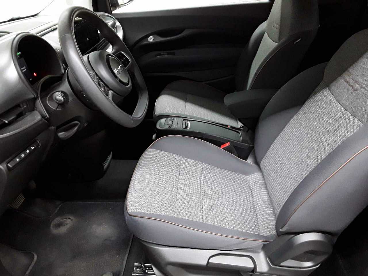 Fiat 500e 3+1 Icon 7