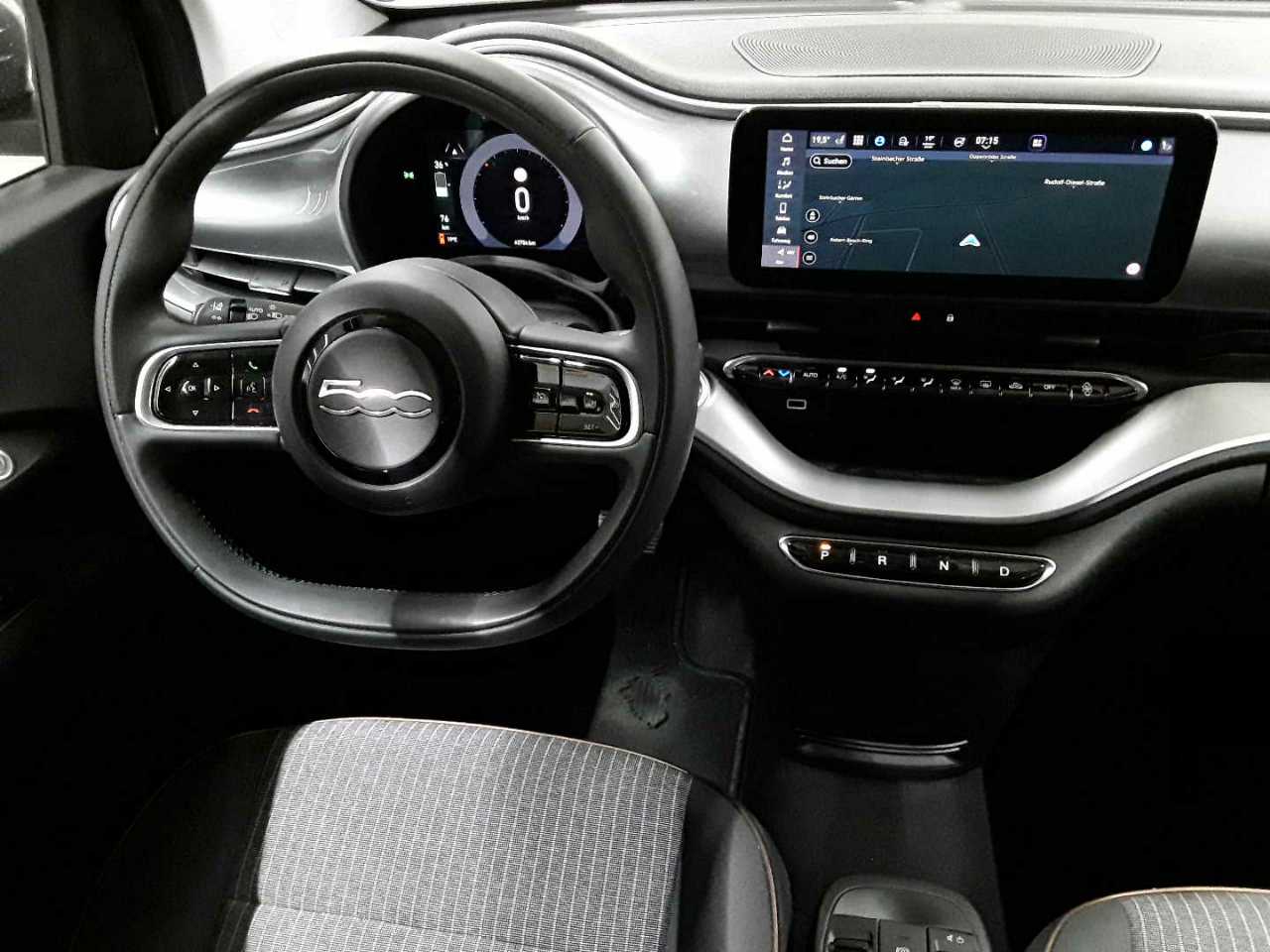 Fiat 500e 3+1 Icon 10