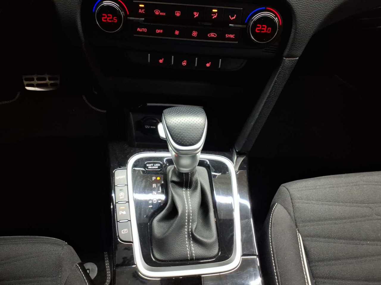 Kia ProCeed 1.5 T-GDI DCT7 OPF GT LINE 10