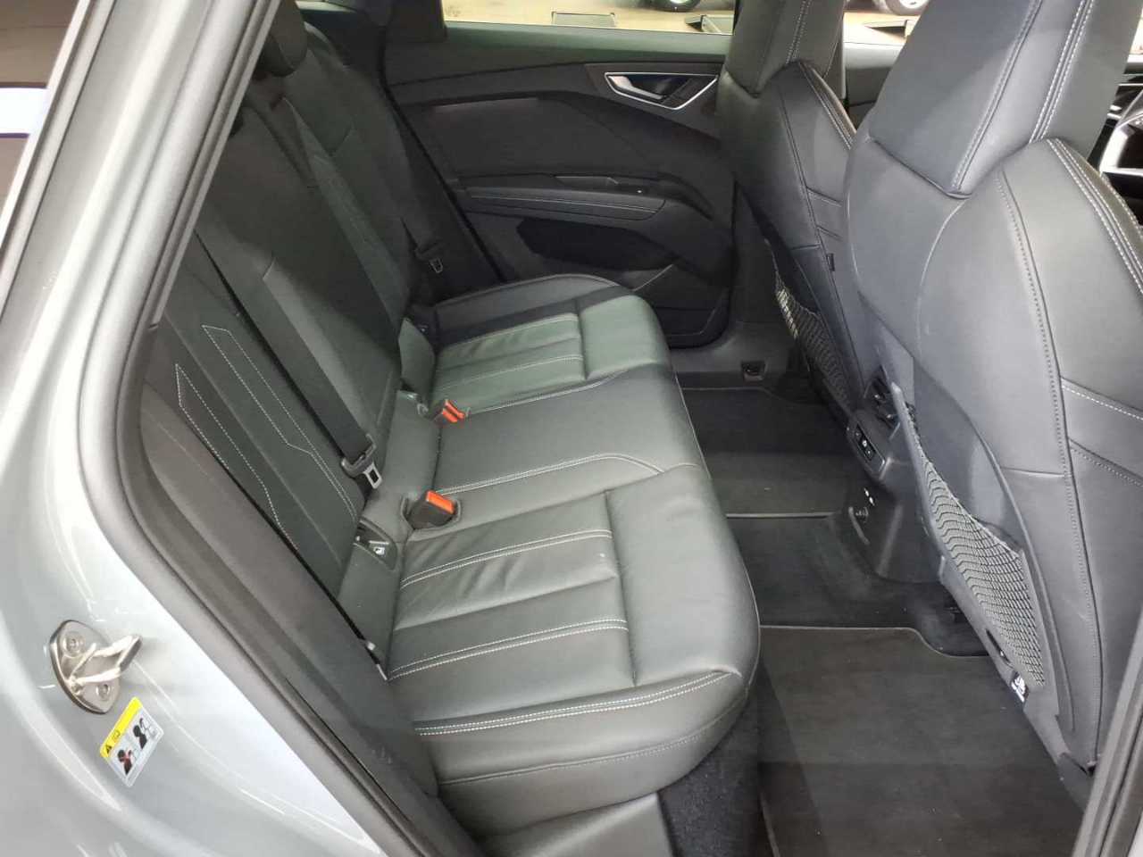 Audi Q4 e-tron 40 14