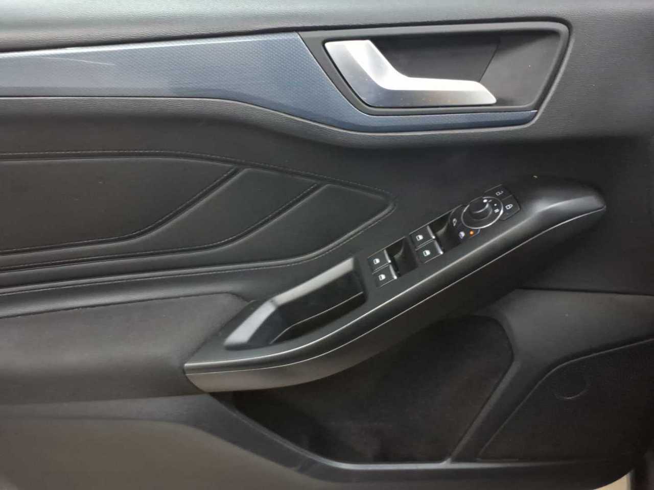 Ford Focus Turnier 1.5 EcoBlue Start-Stopp-System Aut. ACTIVE 18