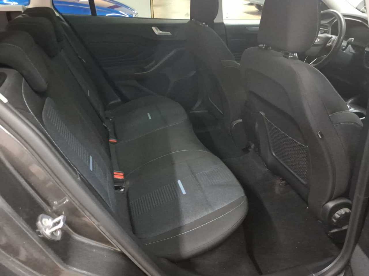 Ford Focus Turnier 1.5 EcoBlue Start-Stopp-System Aut. ACTIVE 14