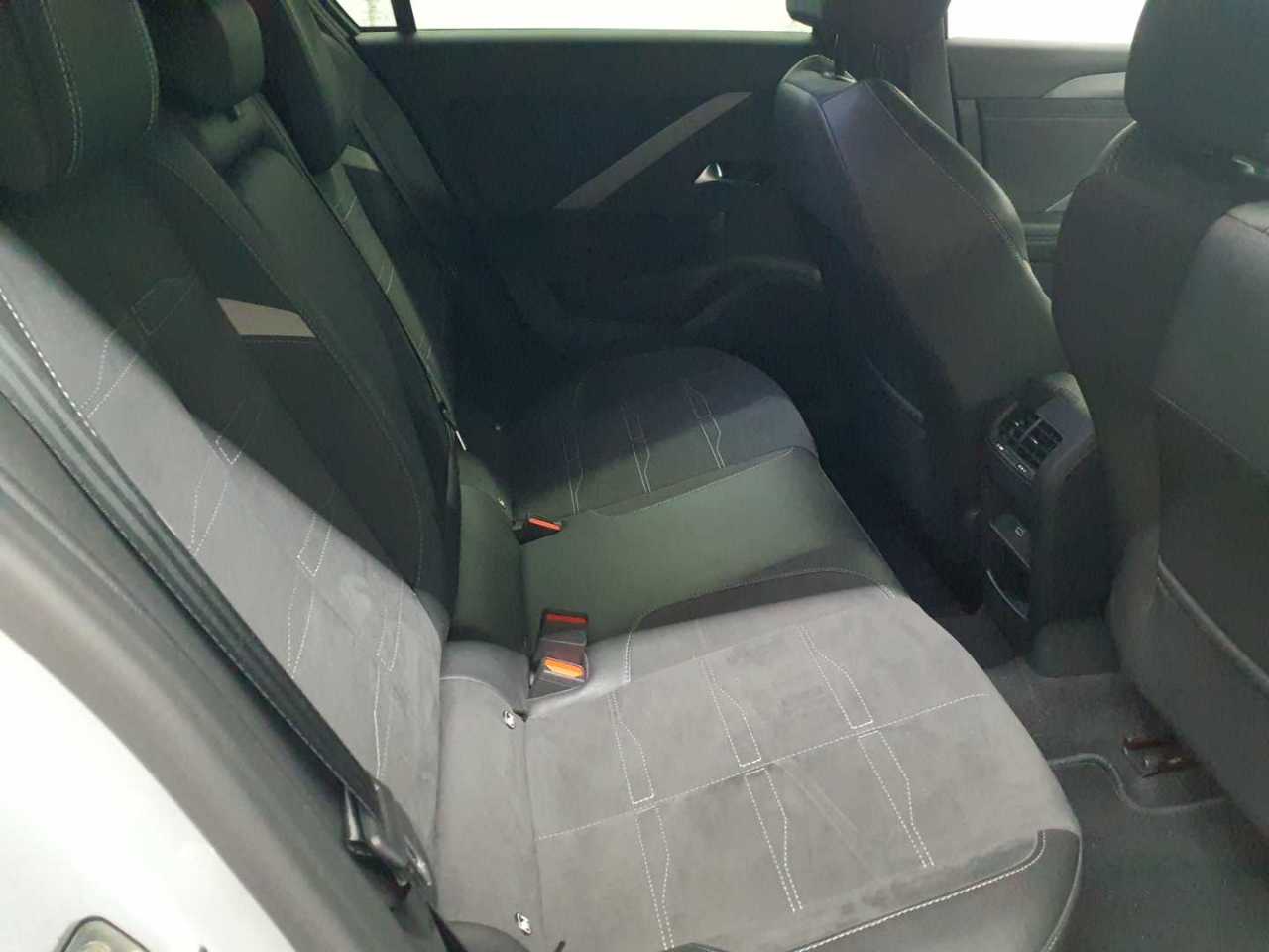 Opel Astra 1.5 D Automatik GS 14