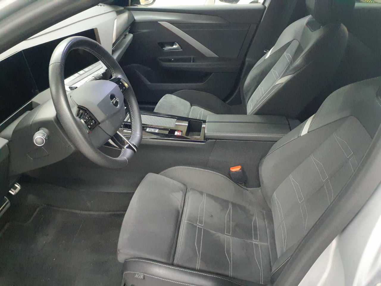 Opel Astra 1.5 D Automatik GS 7