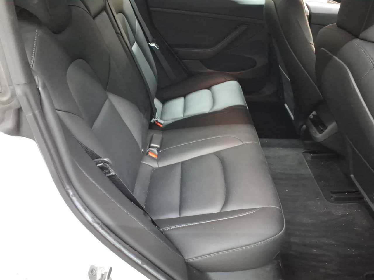 Tesla Model 3 Langstreckenbatt. Allradantrieb Dual Motor 14