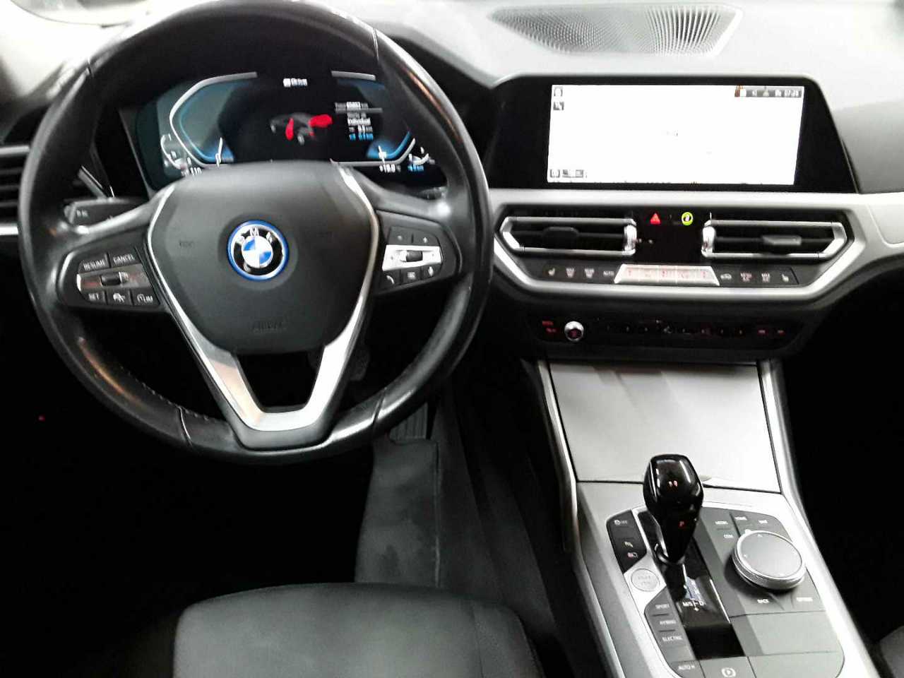 Bmw 330e Touring xDrive Aut. Advantage 10