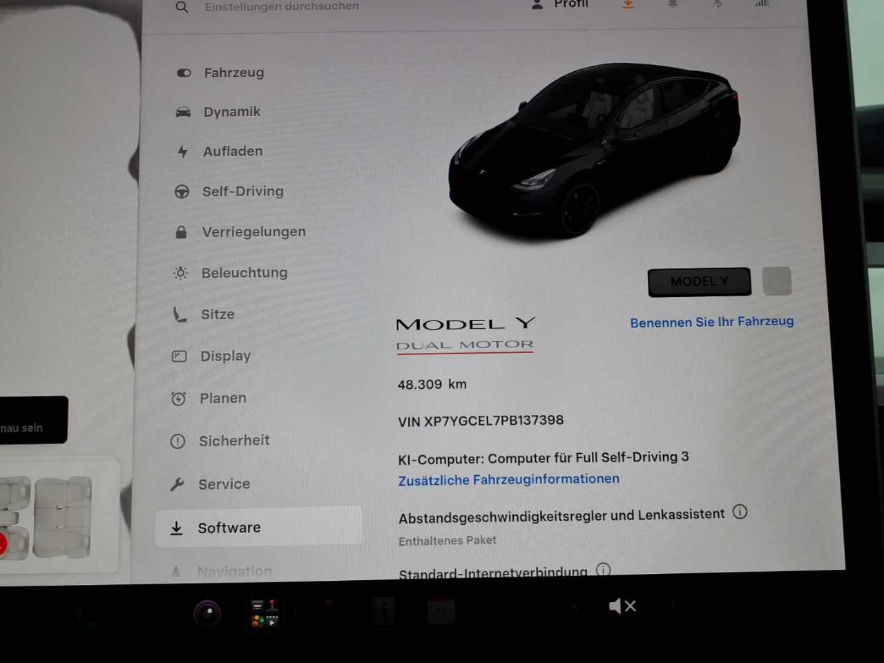 Tesla Model Y Performance Dual Motor AWD 11