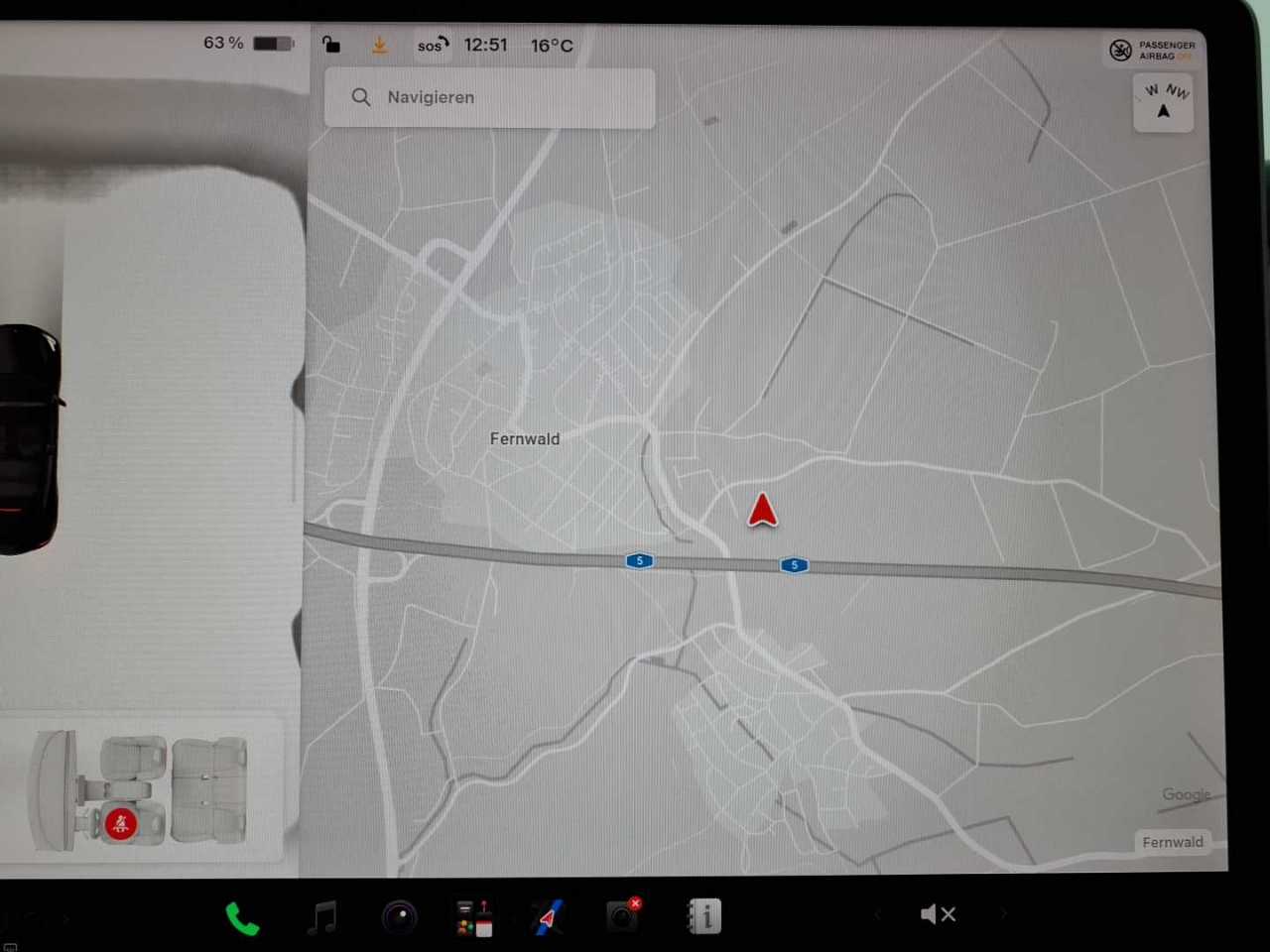 Tesla Model Y Performance Dual Motor AWD 12