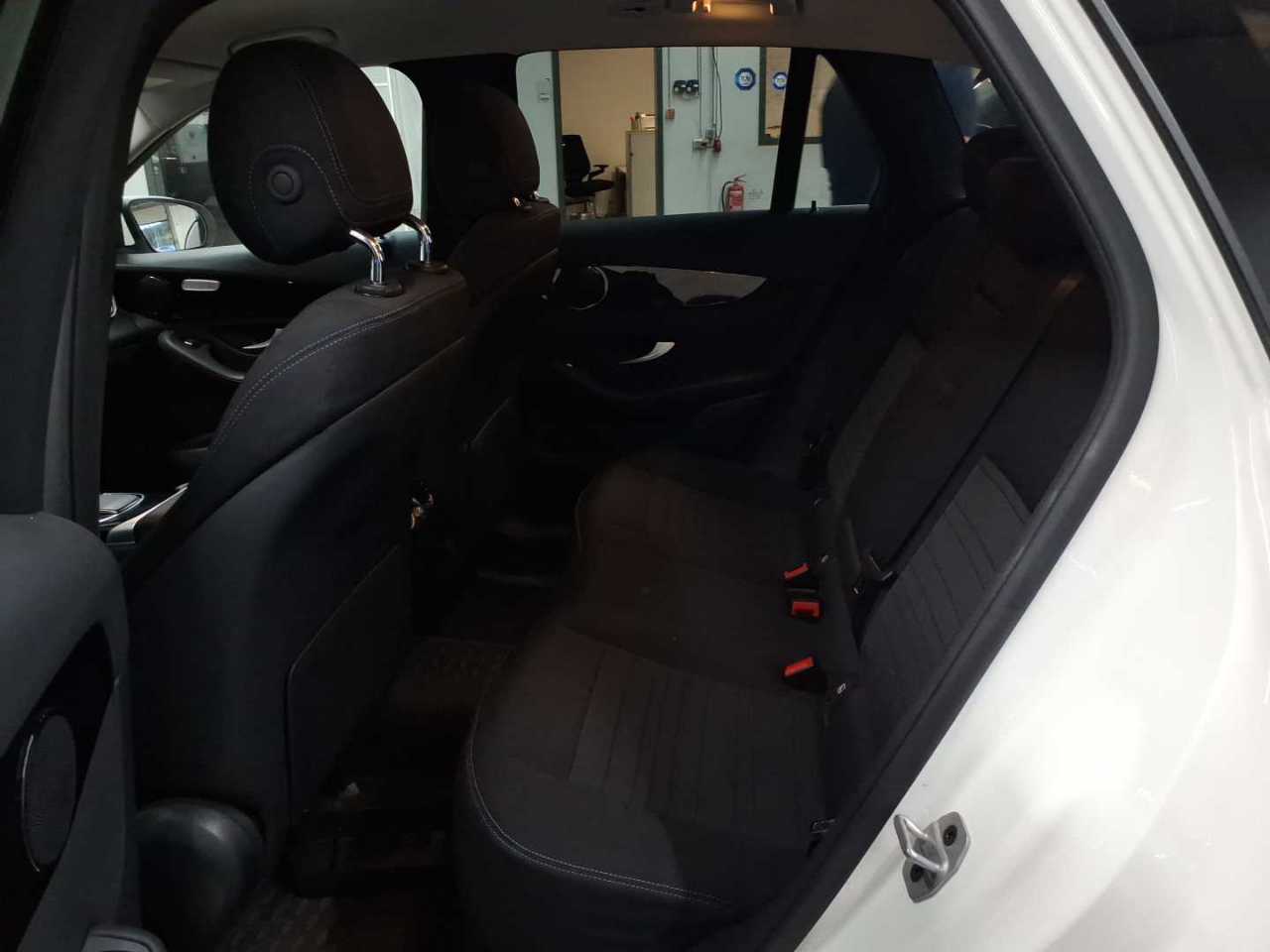 Mercedes-Benz GLC 200 d 4Matic 9G-TRONIC 13