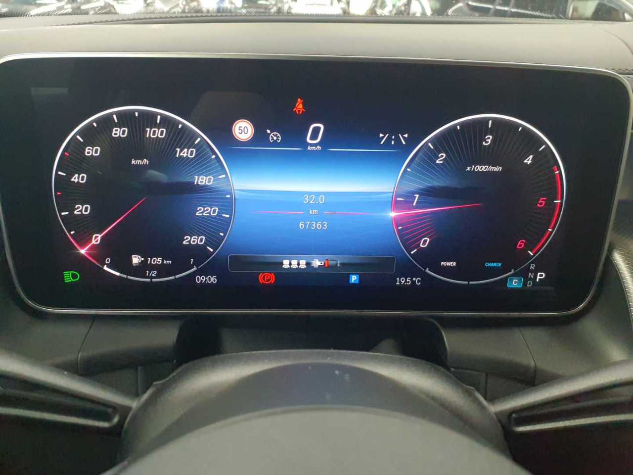 Mercedes-Benz GLC 220 d 4Matic 9G-TRONIC AMG Line Advanced 11