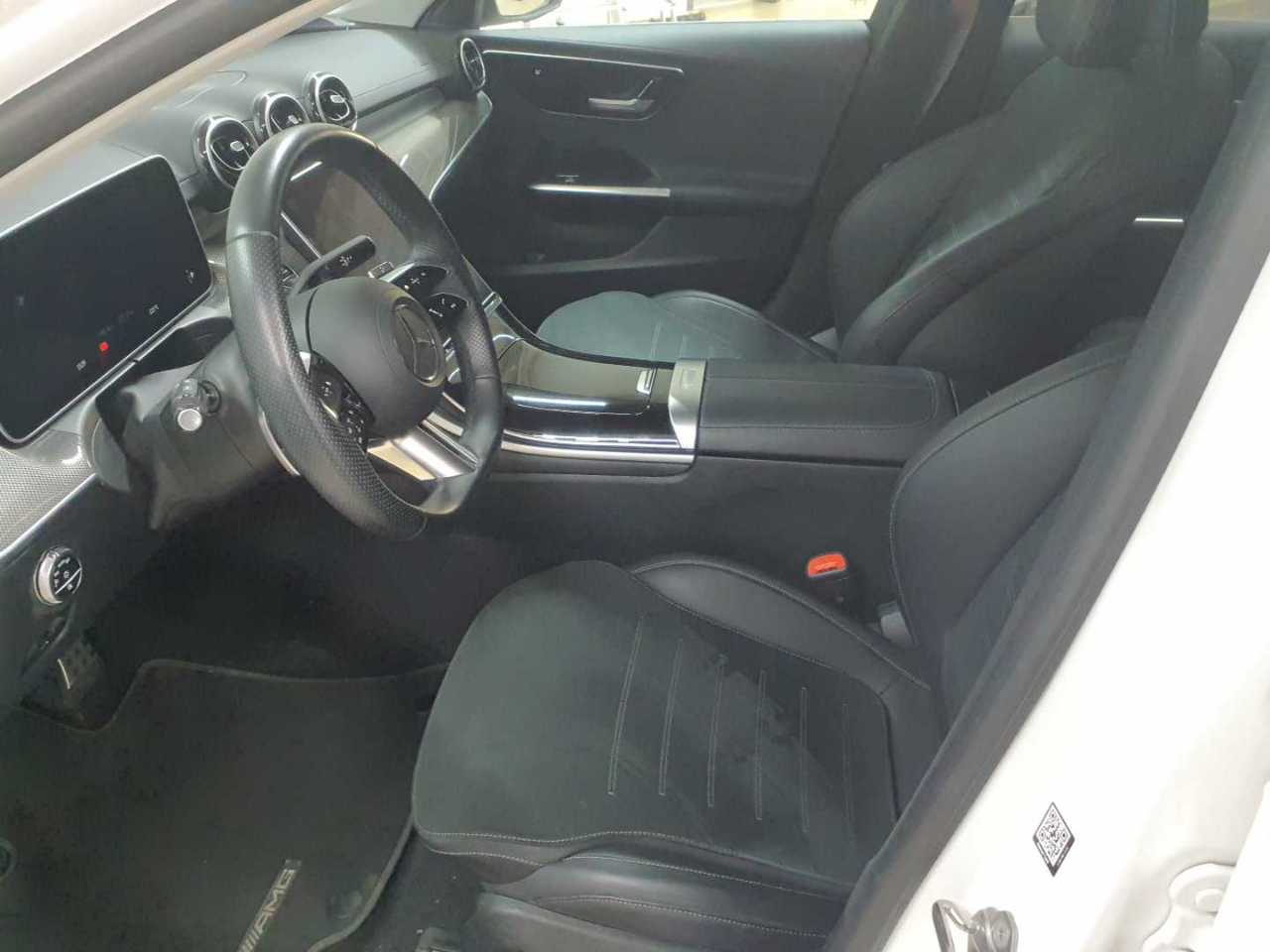 Mercedes-Benz C 300 e 9G-TRONIC AMG Line 7