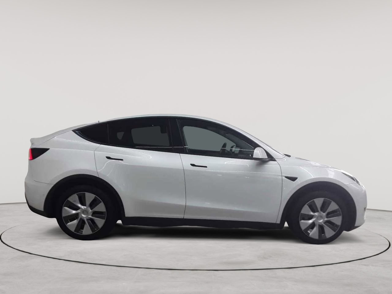 Tesla Model Y Long Range Dual Motor AWD 3