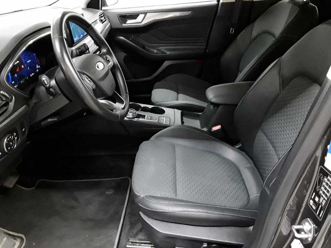 Ford Focus Turnier 1.0 EcoBoost Start-Stopp-System Aut. TITANIUM X 7