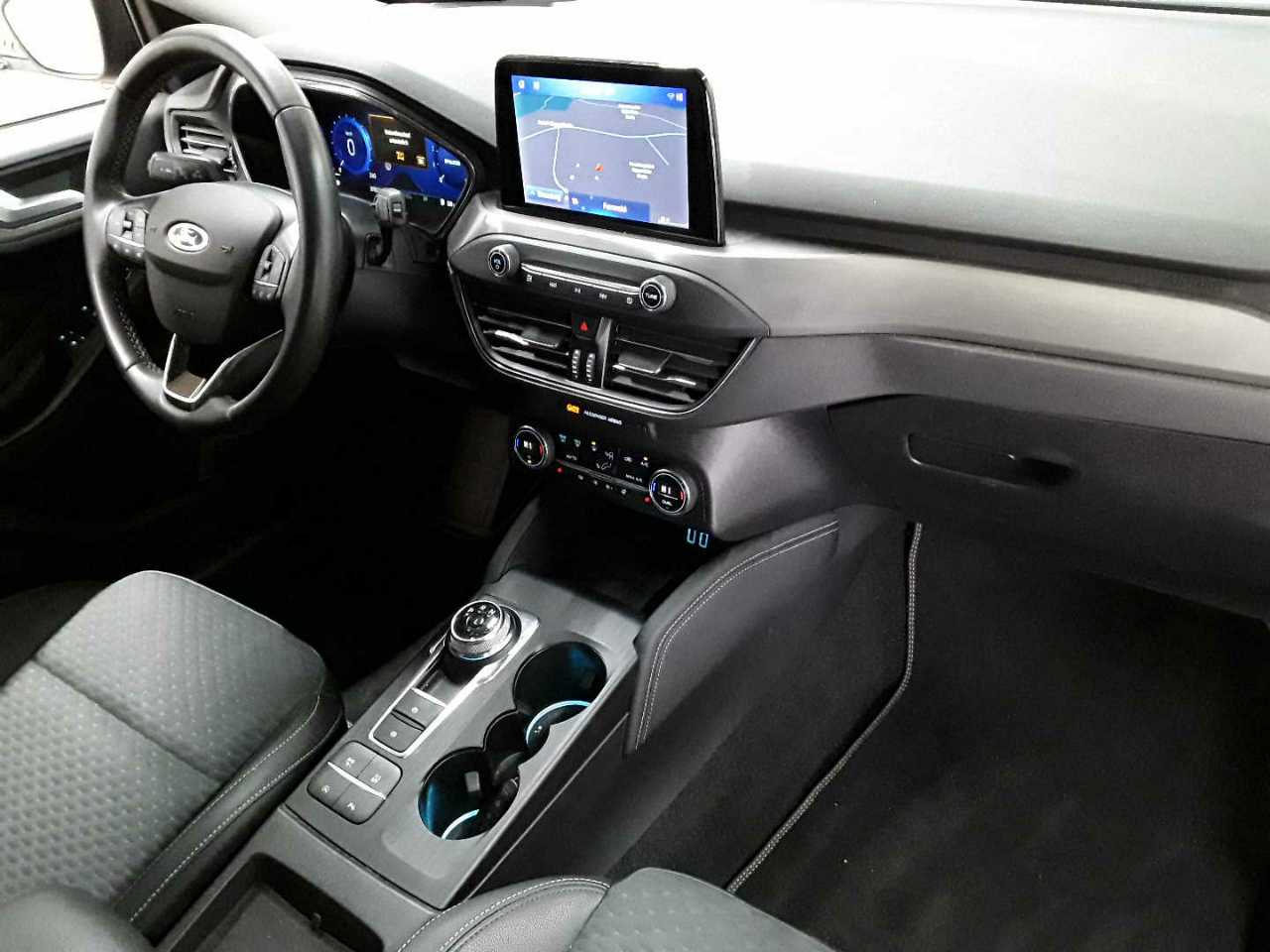 Ford Focus Turnier 1.0 EcoBoost Start-Stopp-System Aut. TITANIUM X 9