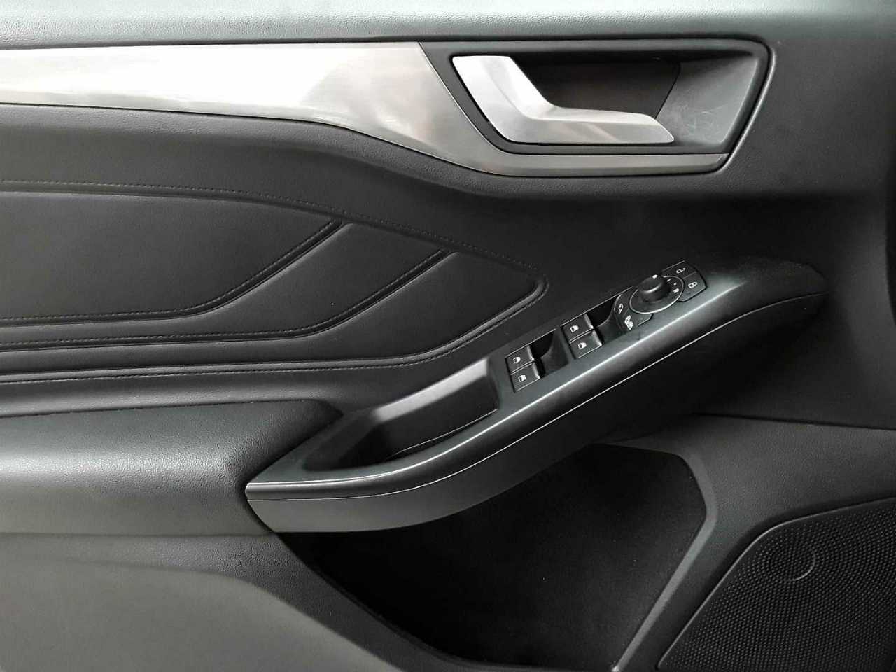 Ford Focus Turnier 1.0 EcoBoost Start-Stopp-System Aut. TITANIUM X 16