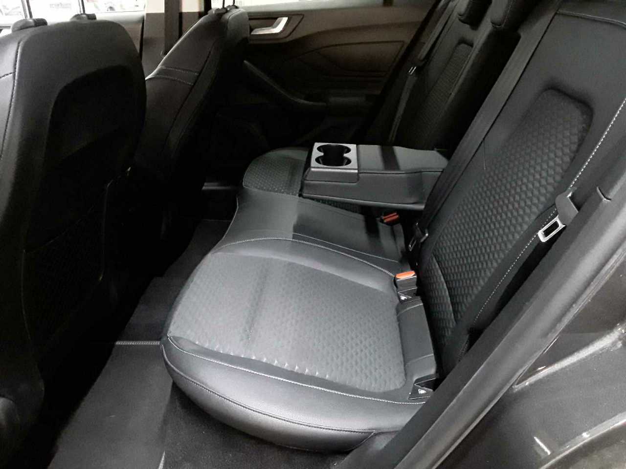 Ford Focus Turnier 1.0 EcoBoost Start-Stopp-System Aut. TITANIUM X 13