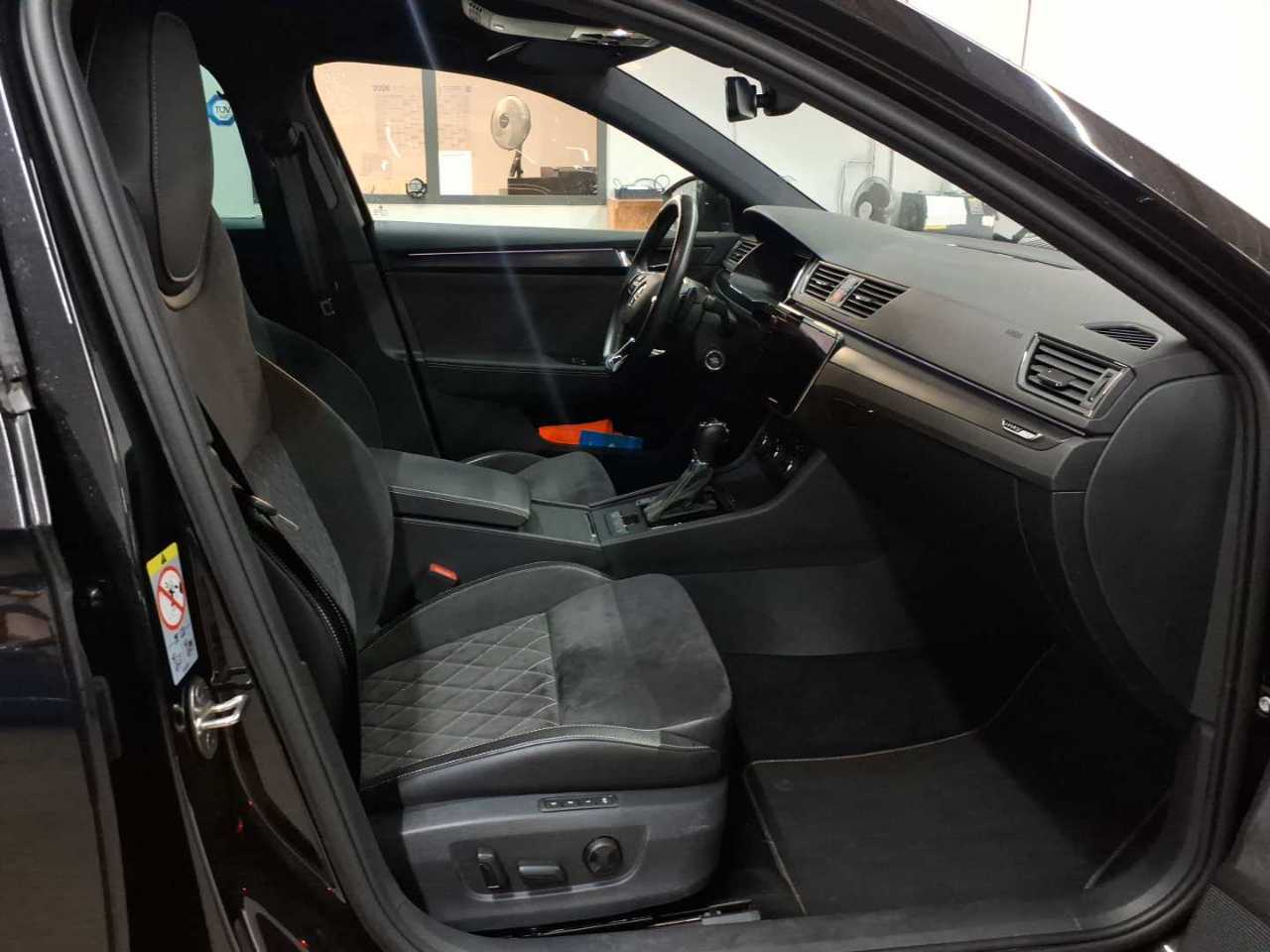 Skoda Superb Combi 1.4 TSI iV DSG Sportline 8