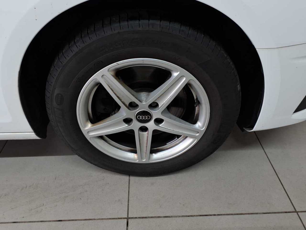 Audi A4 Avant 35 TDI S tronic 16