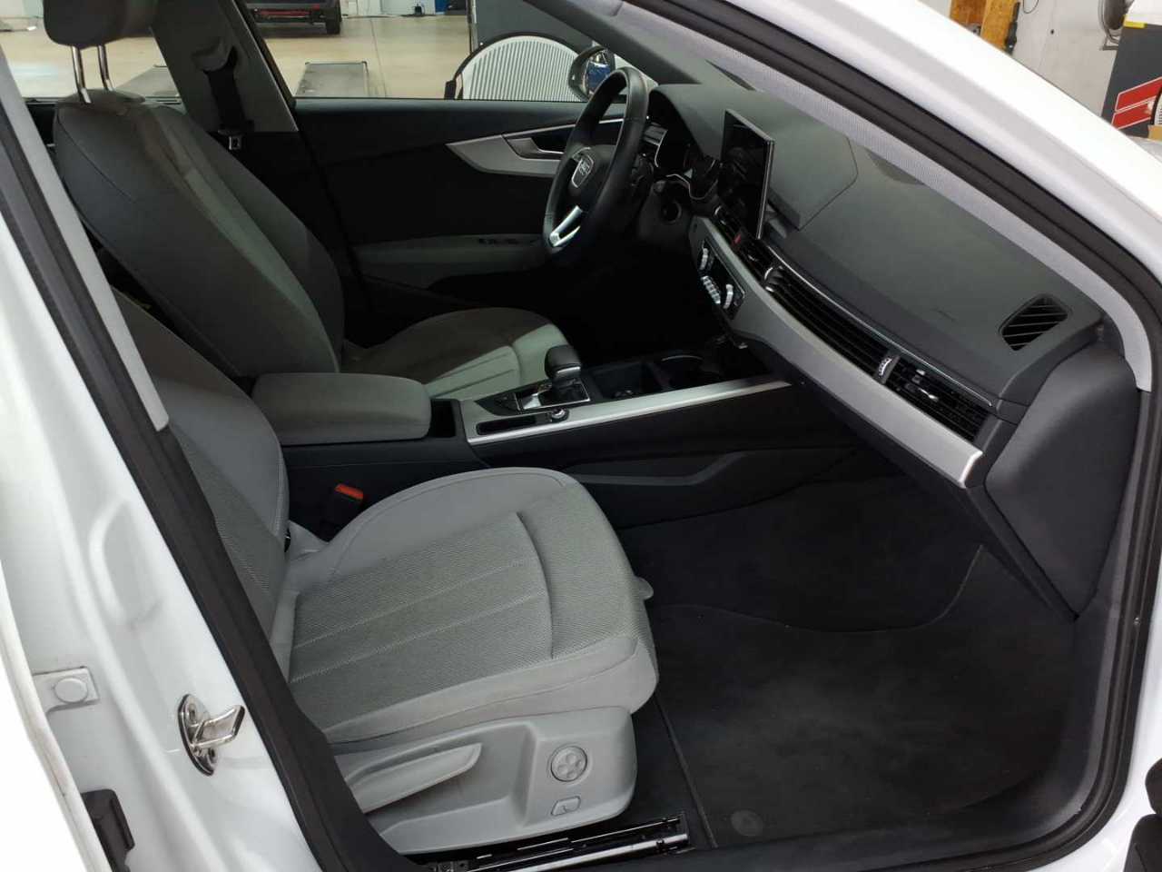 Audi A4 Avant 35 TDI S tronic 8