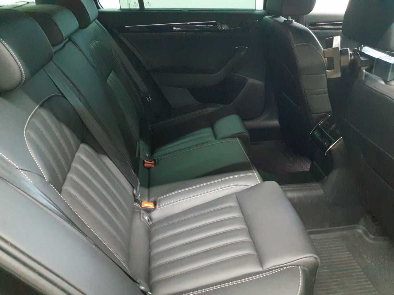 Skoda Superb Combi 2.0 TDI 4x4 DSG L&K 14