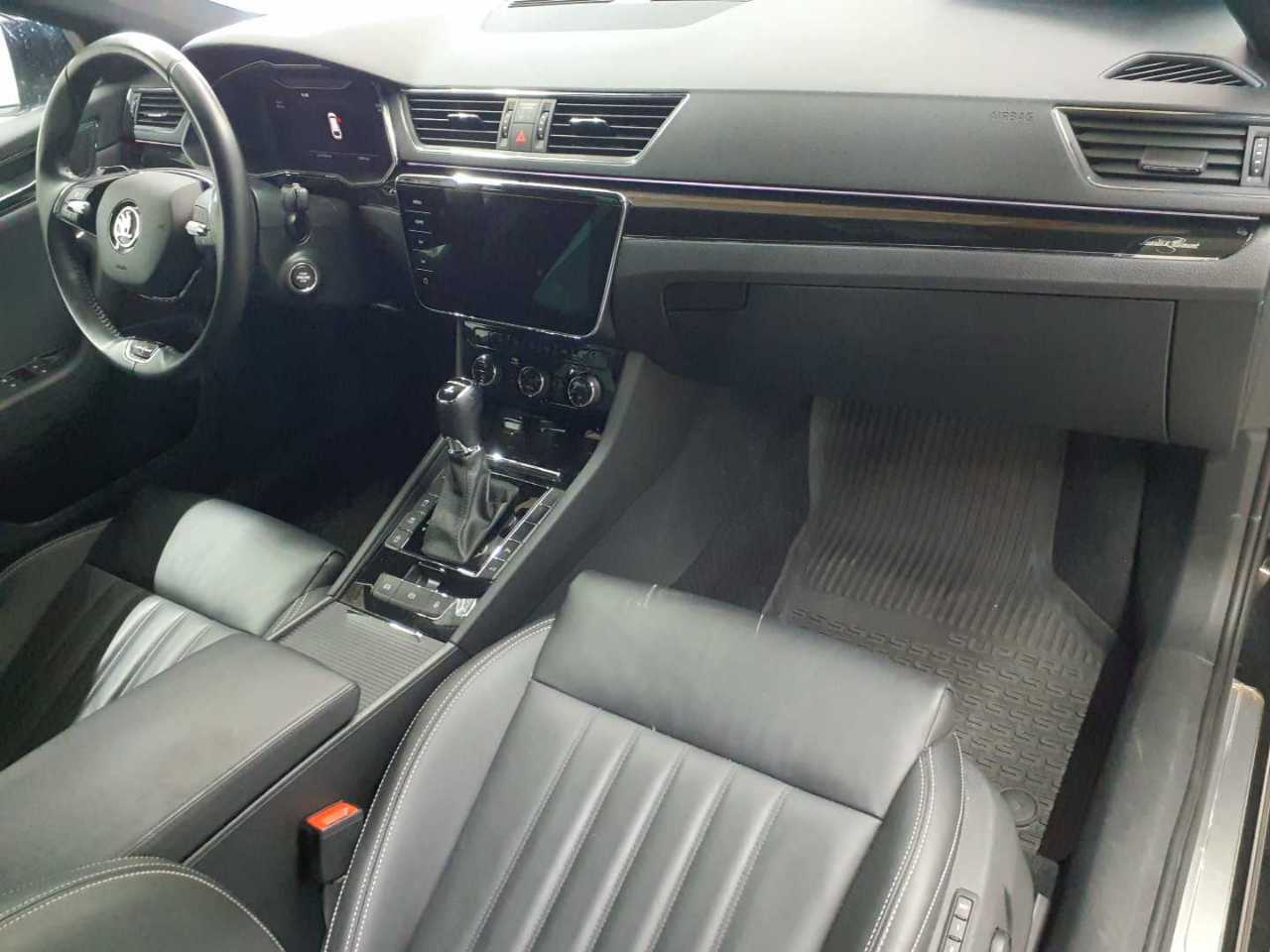 Skoda Superb Combi 2.0 TDI 4x4 DSG L&K 9